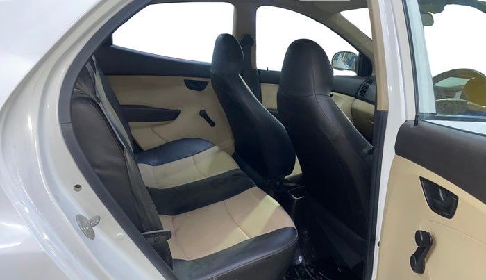 2017 Hyundai Eon ERA PLUS (O), Petrol, Manual, 54,359 km, Right Side Rear Door Cabin