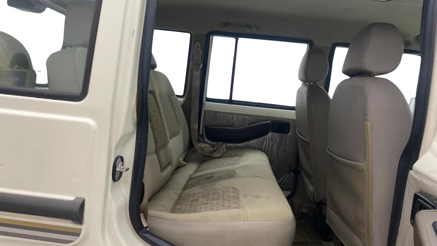 2021 Mahindra Bolero B6 (O), Diesel, Manual, 49,312 km, Right Side Rear Door Cabin