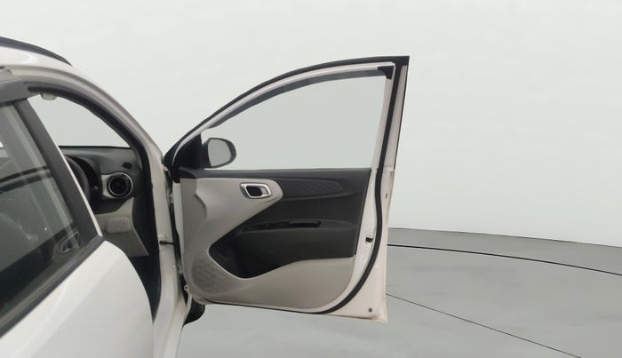 2024 Hyundai GRAND I10 NIOS SPORTZ AMT 1.2 KAPPA VTVT, Petrol, Automatic, 42,465 km, RHS Front Door