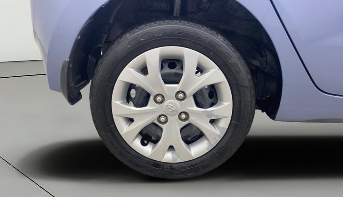 2016 Hyundai Grand i10 MAGNA AT 1.2 KAPPA VTVT, Petrol, Automatic, 58,000 km, Right Rear Wheel