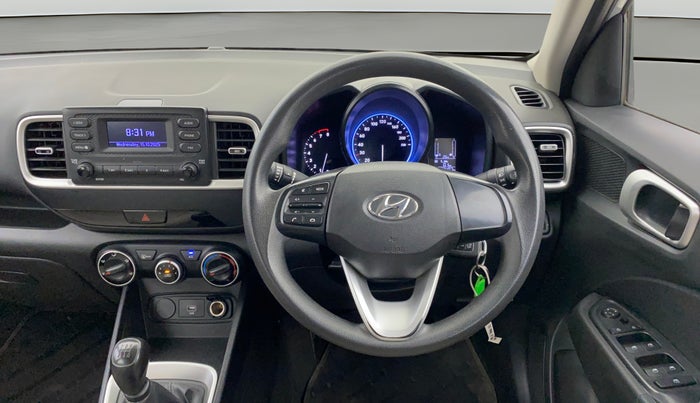 2021 Hyundai VENUE S 1.2, Petrol, Manual, 28,406 km, Steering Wheel Close Up