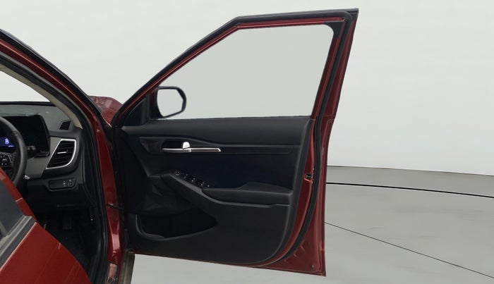 2021 KIA SELTOS HTK 1.5 PETROL, Petrol, Manual, 1,27,599 km, RHS Front Door