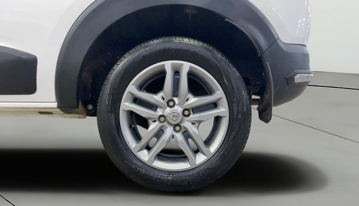 2024 Renault TRIBER RXZ, Petrol, Manual, 41,708 km, Left Rear Wheel