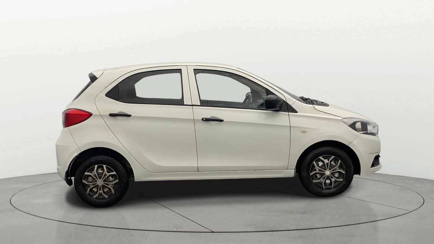 2016 Tata Tiago XE DIESEL, Diesel, Manual, 1,23,710 km, Right Side View