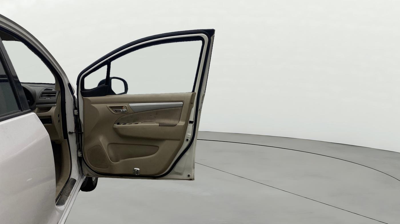 2014 Maruti Ertiga ZDI, Diesel, Manual, 1,31,702 km, RHS Front Door