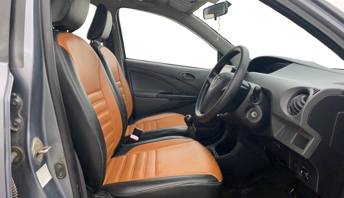 2013 Toyota Etios G, Petrol, Manual, 82,968 km, Right Side Front Door Cabin