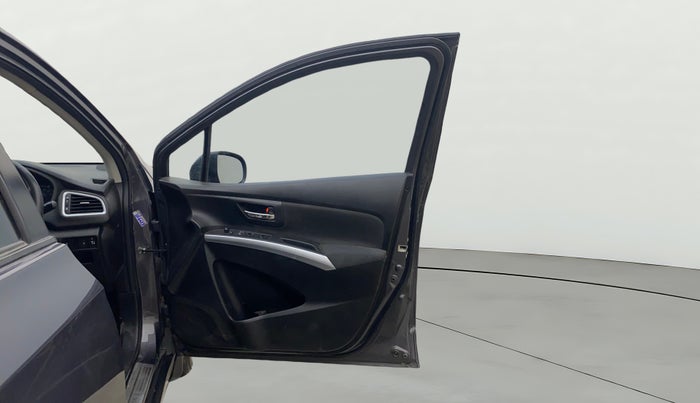 2022 Maruti S Cross ZETA AT 1.5, Petrol, Automatic, 71,082 km, RHS Front Door