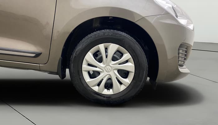 2021 Maruti Swift VXI AMT, Petrol, Automatic, 22,600 km, Right Front Wheel
