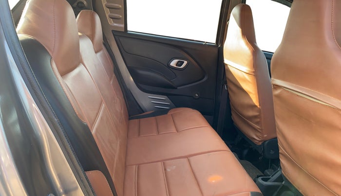 2017 Datsun Redi Go T, Petrol, Manual, 80,717 km, Right Side Rear Door Cabin