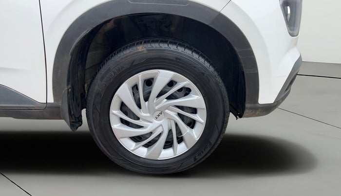 2021 Hyundai VENUE S+ 1.2, Petrol, Manual, 71,178 km, Right Front Wheel