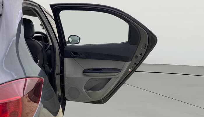 2022 Tata Tiago XT CNG, CNG, Manual, 90,622 km, RHS Rear Door