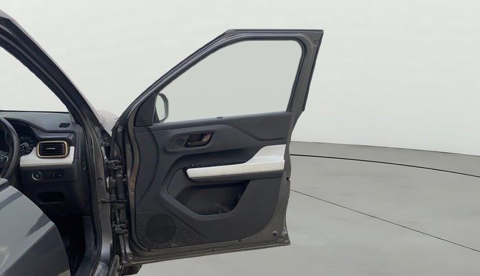 2022 Tata PUNCH ACCOMPLISHED MT, Petrol, Manual, 39,968 km, RHS Front Door