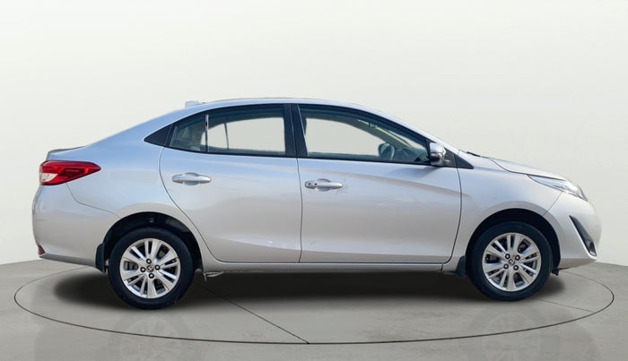 2018 Toyota YARIS V CVT, Petrol, Automatic, 59,425 km, Right Side View