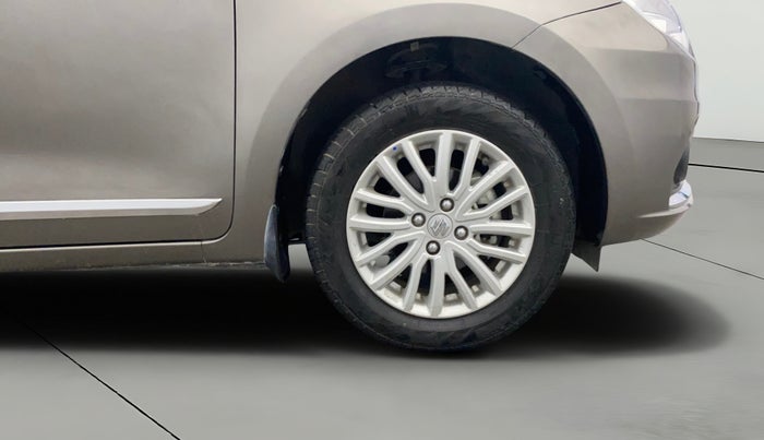 2024 Maruti Dzire ZXI CNG, CNG, Manual, 19,618 km, Right Front Wheel
