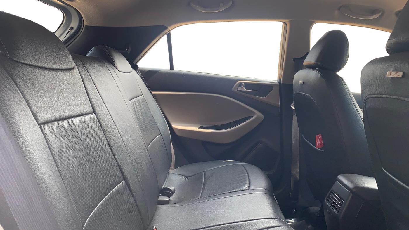 2017 Hyundai Elite i20 ASTA 1.2, Petrol, Manual, 54,520 km, Right Side Rear Door Cabin