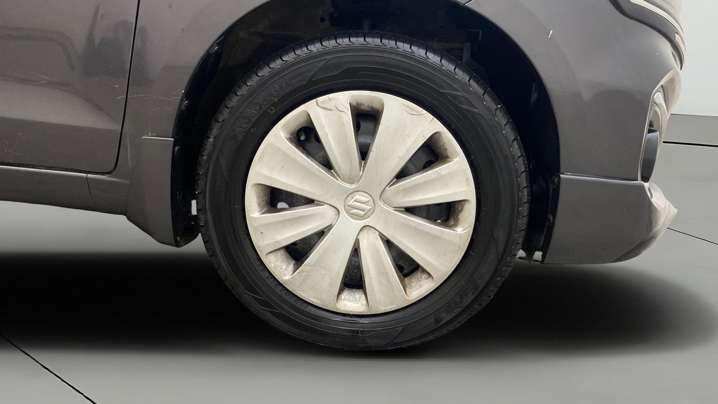 2018 Maruti Ertiga VDI SHVS, Diesel, Manual, 59,405 km, Right Front Wheel