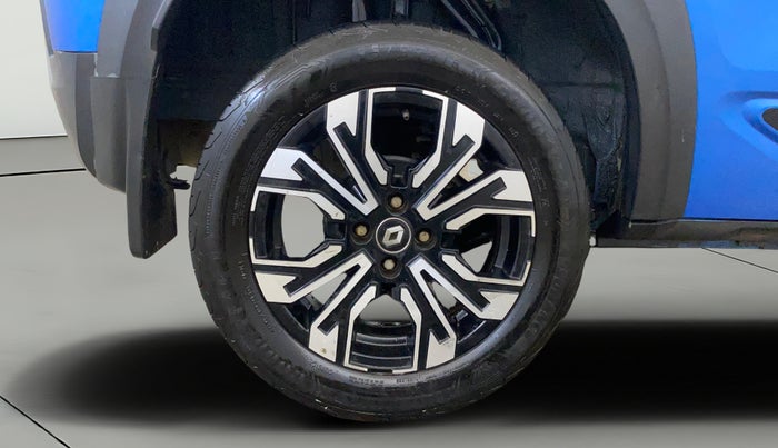 2022 Renault Kiger RXZ AMT DUAL TONE, Petrol, Automatic, 1,07,384 km, Right Rear Wheel