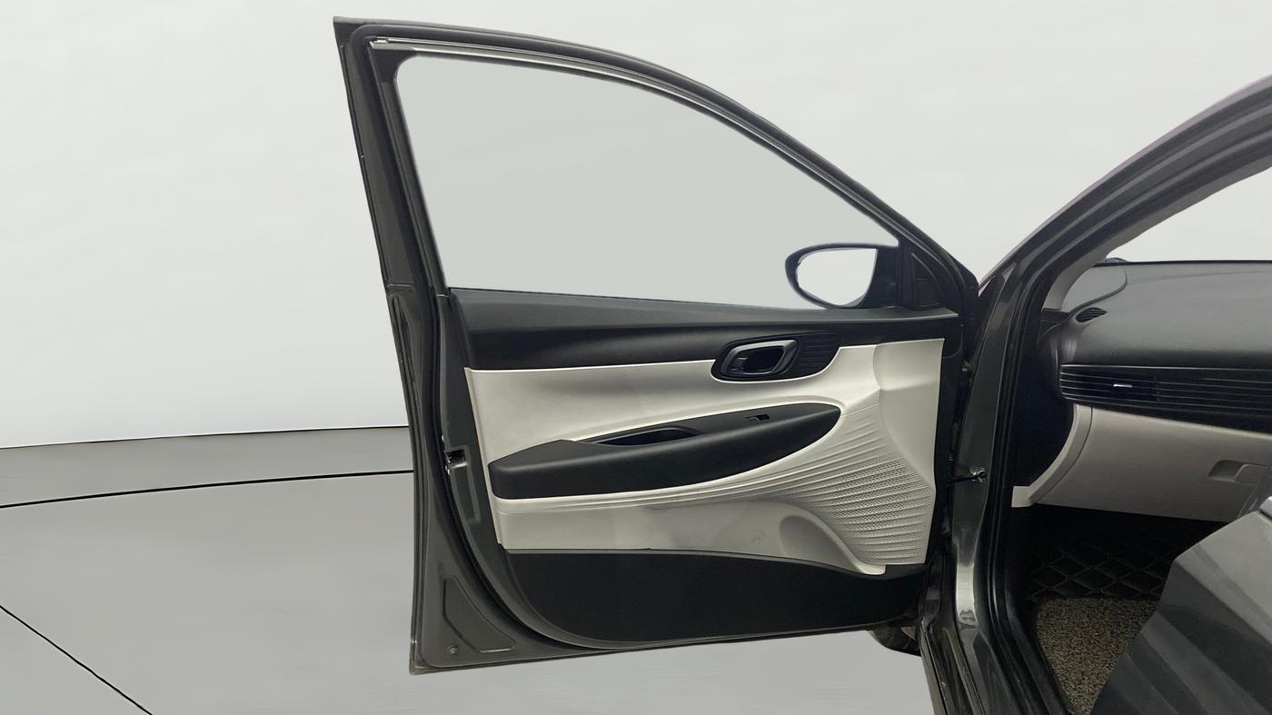 2023 Hyundai NEW I20 SPORTZ 1.2 IVT, Petrol, Automatic, 38,313 km, LHS Front Door