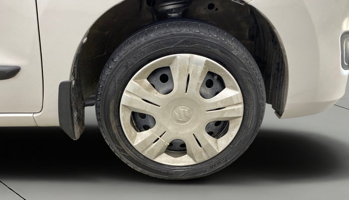 2016 Maruti Wagon R 1.0 VXI AMT, Petrol, Automatic, 46,687 km, Right Front Wheel