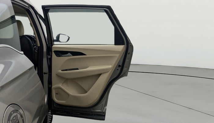 2022 MG HECTOR SHARP HYBRID 1.5 PETROL, Petrol, Manual, 87,438 km, RHS Rear Door