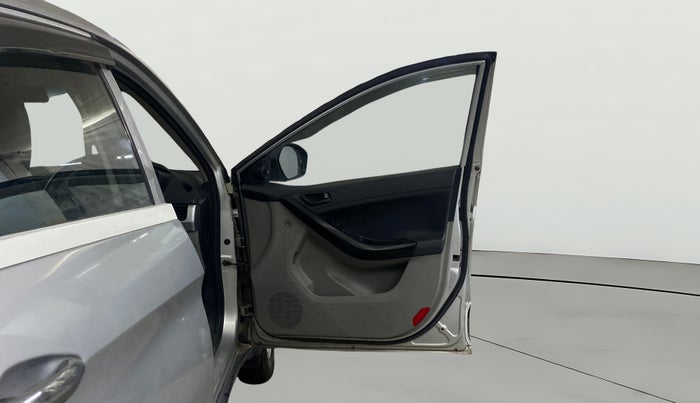 2018 Tata NEXON XMA PETROL, Petrol, Automatic, 39,067 km, RHS Front Door