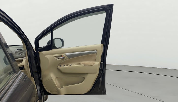 2015 Maruti Ertiga VXI, Petrol, Manual, 92,828 km, RHS Front Door