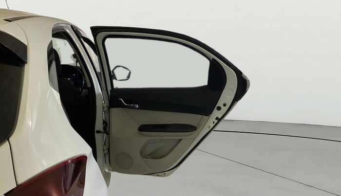 2023 Tata Tiago XZ PLUS PETROL, CNG, Manual, 67,106 km, RHS Rear Door