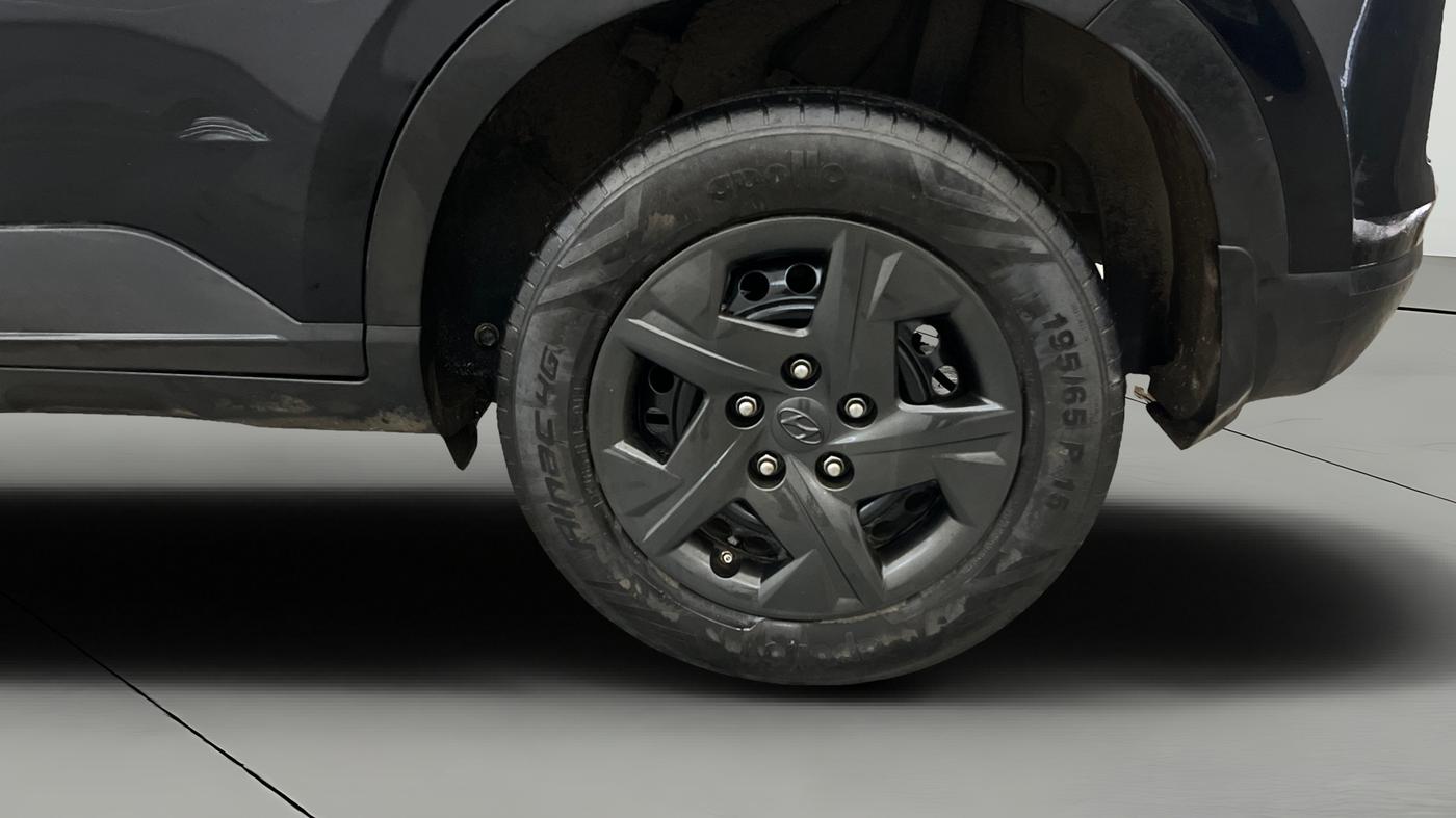 2024 Hyundai VENUE SX 1.2 PETROL, Petrol, Manual, 54,819 km, Left Rear Wheel