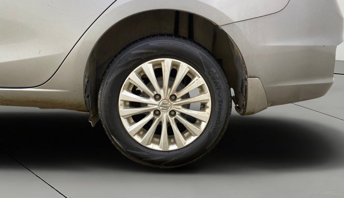 2016 Maruti Ciaz ZXI, Petrol, Manual, 50,963 km, Left Rear Wheel