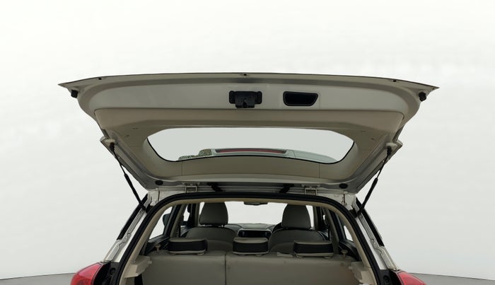 2020 Mahindra XUV300 W8 (O) 1.2 PETROL, Petrol, Manual, 40,915 km, Boot Door Open