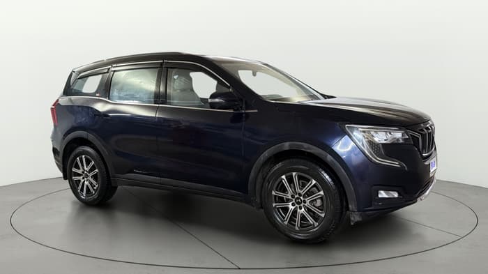 2022 Mahindra XUV700 AX 7 LUXURY D AT 7 STR, Diesel, Automatic, 91,022 km, Right Front Diagonal