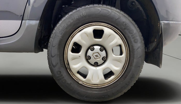 2014 Renault Duster RXL PETROL, Petrol, Manual, 39,203 km, Left Rear Wheel
