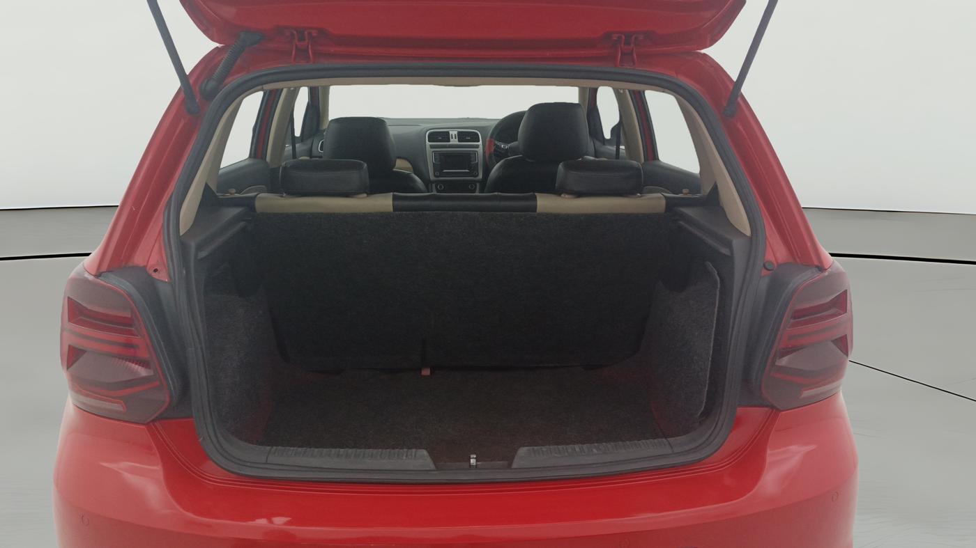 2016 Volkswagen Polo HIGHLINE1.5L, Diesel, Manual, 1,46,206 km, Boot Open Zoomed View