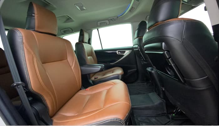 2022 Toyota Innova Crysta 2.7 VX 7 STR, Petrol, Manual, 83,507 km, Right Side Rear Door Cabin