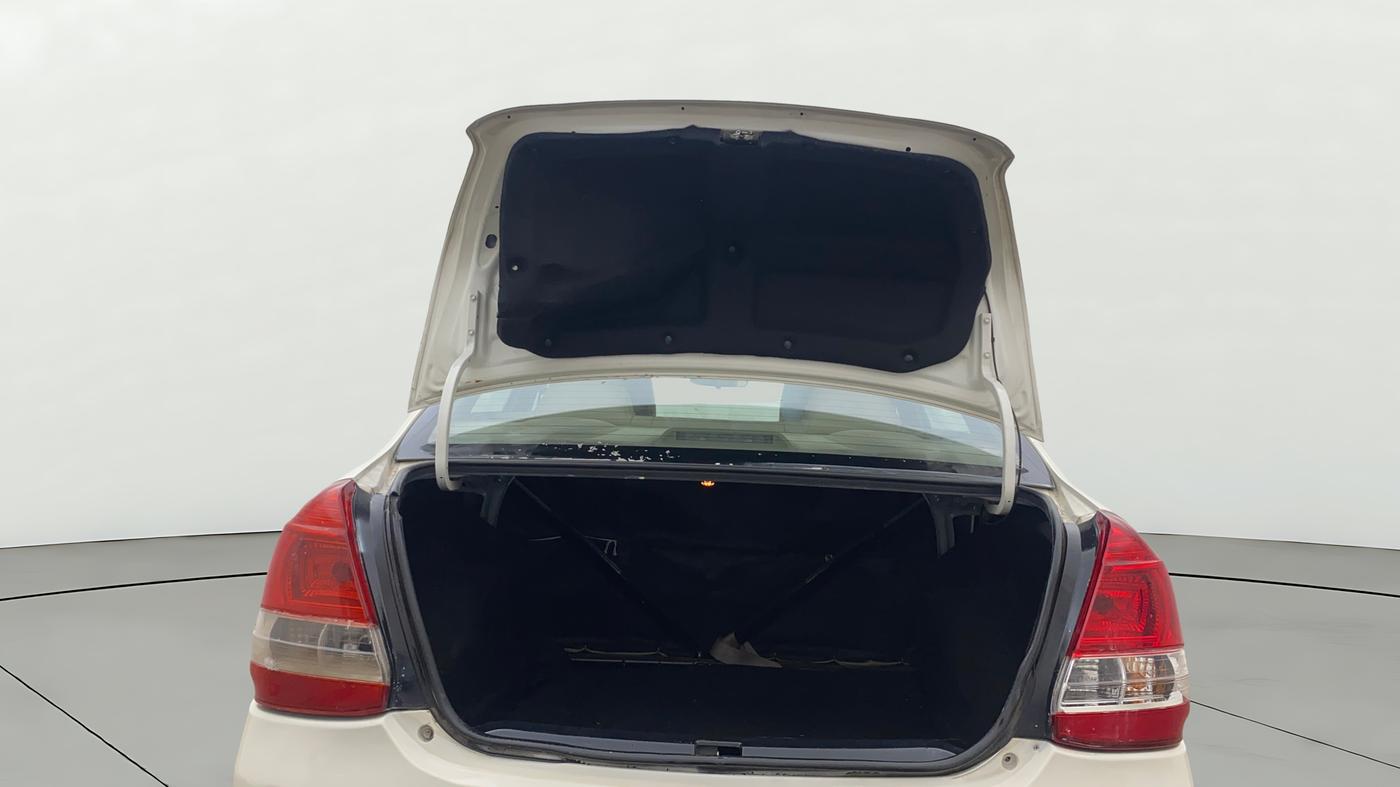2015 Toyota Etios GD, Diesel, Manual, 86,217 km, Boot Door Open