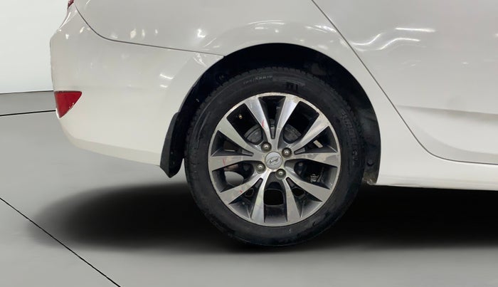 2017 Hyundai Verna 1.6 CRDI SX, Diesel, Manual, 1,00,677 km, Right Rear Wheel