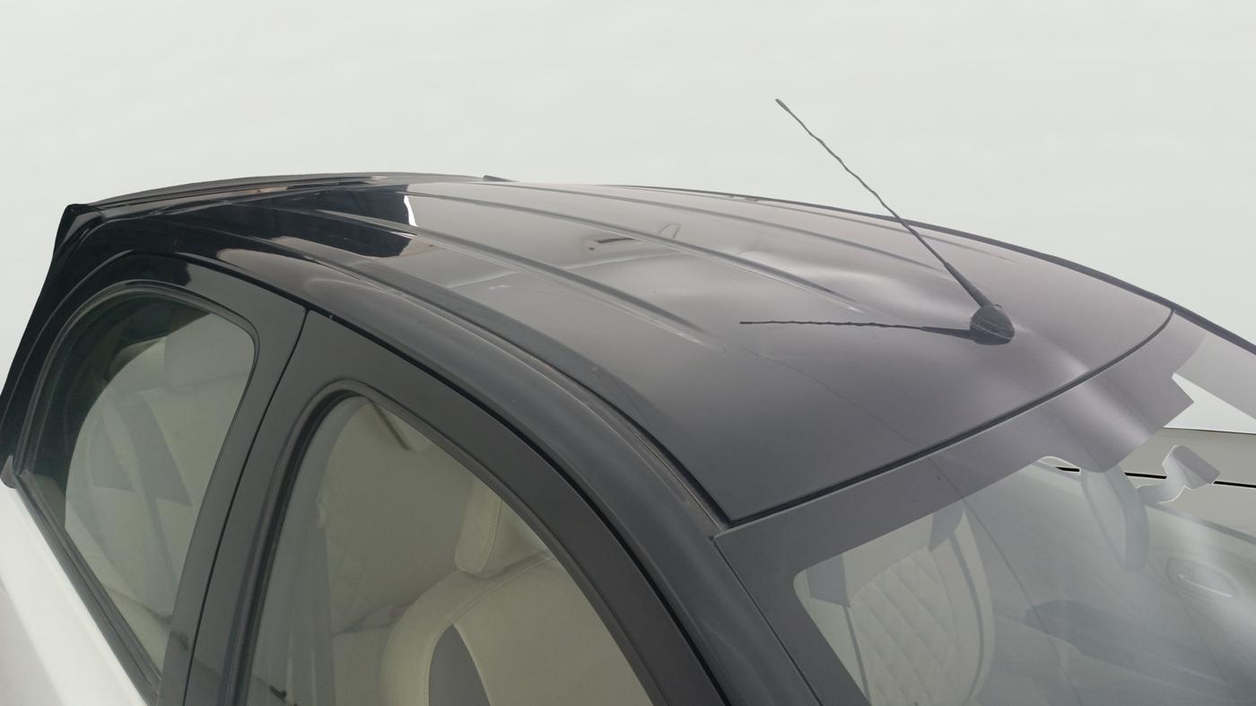 2019 Toyota Etios Liva V DUAL TONE, Petrol, Manual, 1,30,217 km, Roof