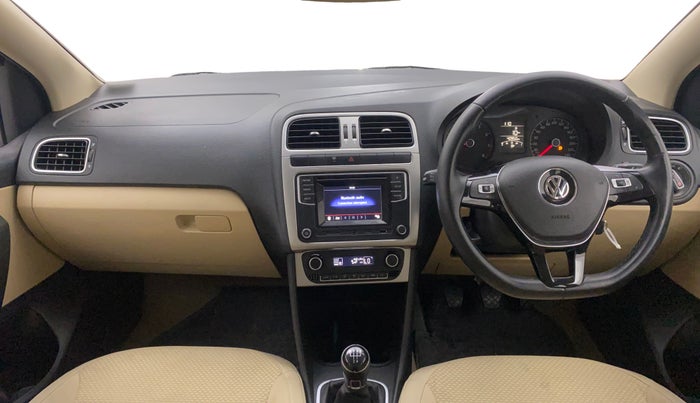 2016 Volkswagen Ameo HIGHLINE1.2L, Petrol, Manual, 40,904 km, Dashboard