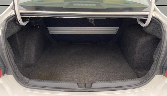 2020 Volkswagen Vento HIGHLINE 1.0L TSI, Petrol, Manual, 72,576 km, Boot Open Zoomed View