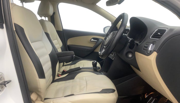 2016 Volkswagen Ameo HIGHLINE1.2L, Petrol, Manual, 32,487 km, Right Side Front Door Cabin
