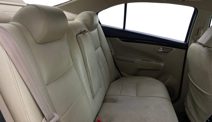 2017 Maruti Ciaz ZXI, Petrol, Manual, 36,792 km, Right Side Rear Door Cabin