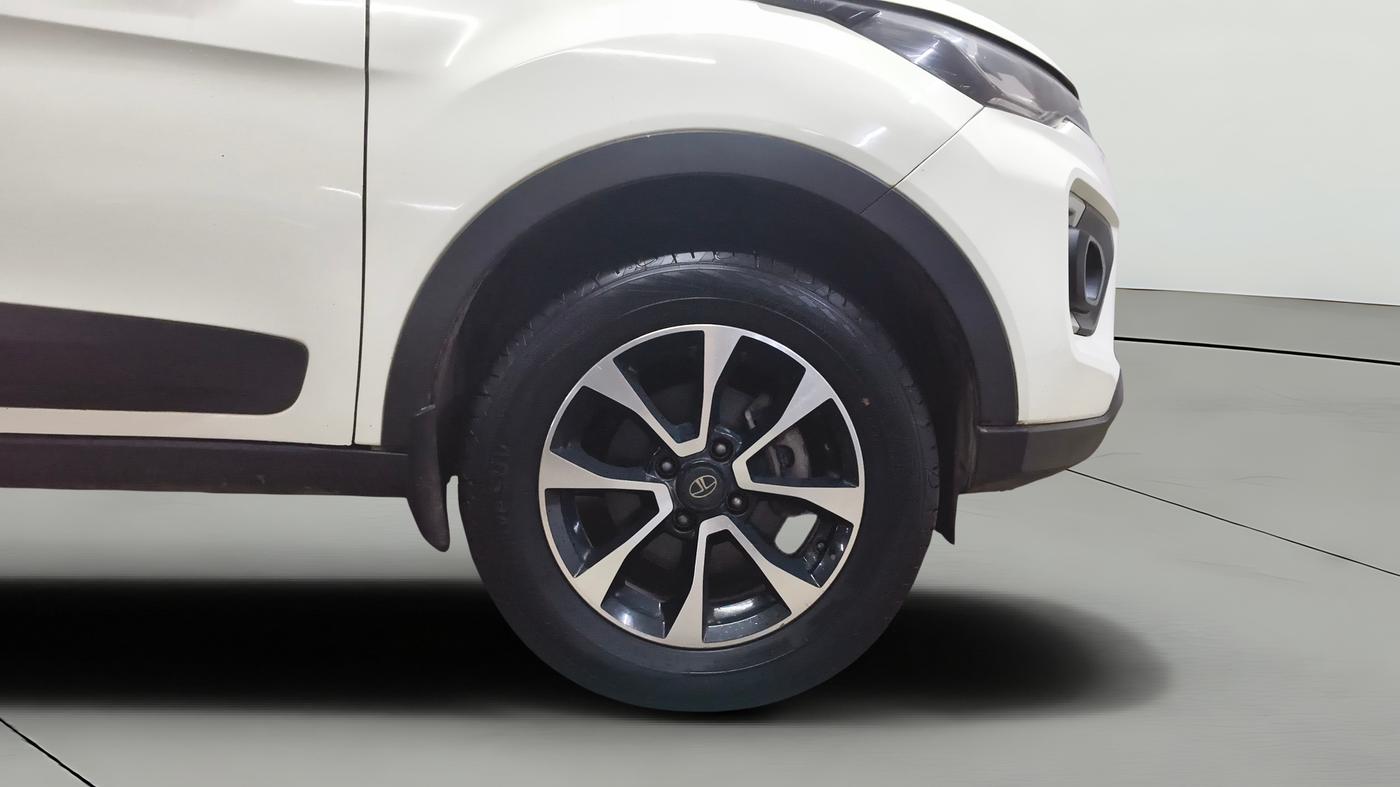 2020 Tata NEXON XZ PLUS PETROL, Petrol, Manual, 71,389 km, Right Front Wheel