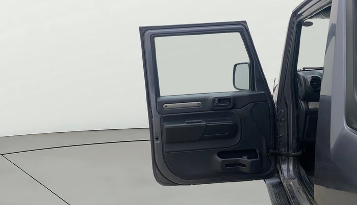 2021 Mahindra Thar LX PETROL HT 4WD AT, Petrol, Automatic, 97,638 km, LHS Front Door