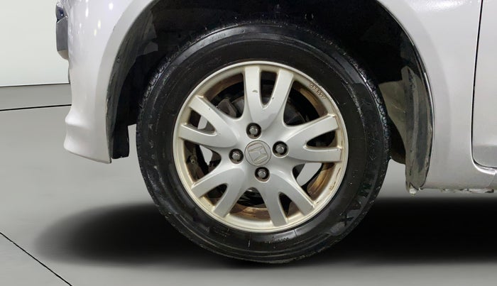 2014 Honda Brio V MT, Petrol, Manual, 79,294 km, Left Front Wheel