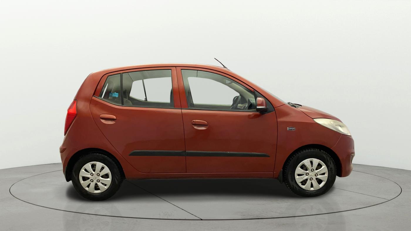 2013 Hyundai i10 MAGNA 1.2, Petrol, Manual, 1,05,360 km, Right Side View