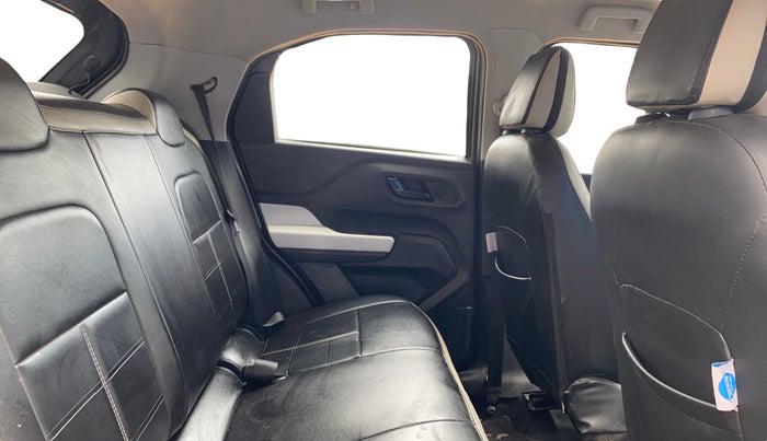 2022 Tata PUNCH ACCOMPLISHED MT, Petrol, Manual, 17,195 km, Right Side Rear Door Cabin