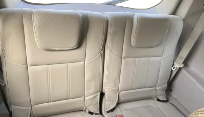 2017 Mahindra XUV500 W10 AT, Diesel, Automatic, 84,161 km, Third Seat Row ( optional )
