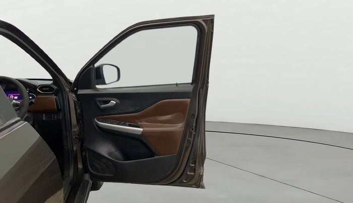 2021 Nissan MAGNITE XV TURBO CVT, Petrol, Automatic, 76,368 km, RHS Front Door