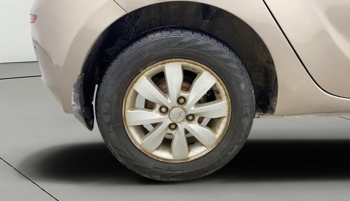 2013 Hyundai i20 ASTA 1.2, Petrol, Manual, 1,03,608 km, Right Rear Wheel