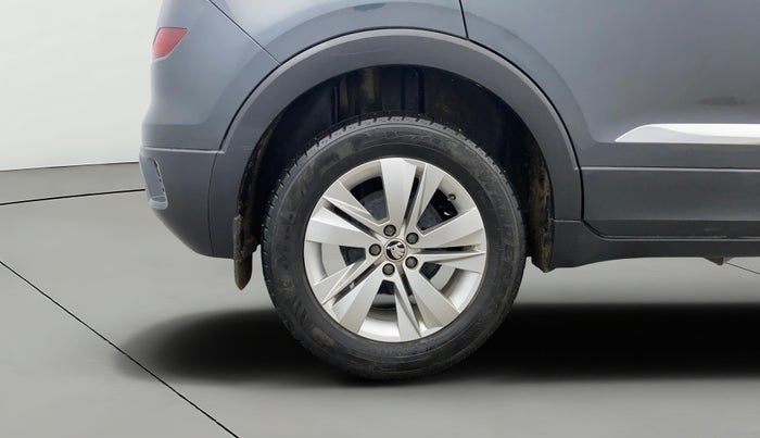 2023 Skoda KUSHAQ AMBITION 1.5 TSI DSG, Petrol, Automatic, 32,725 km, Right Rear Wheel